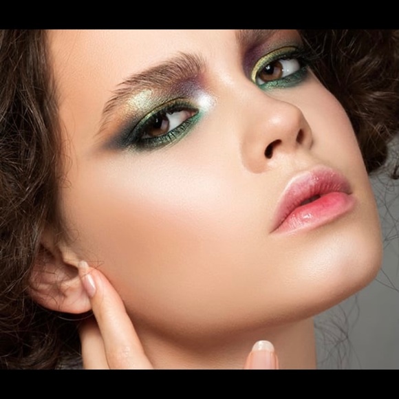 MAC COSMETICS EYESHADOW(new crop frost)NIB! - Picture 2 of 16